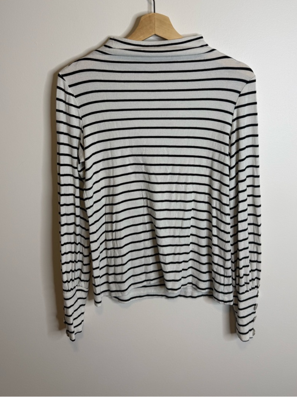 IRIS SETLAKWE Striped Lightweight Turtleneck size medium